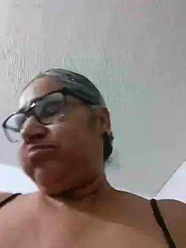 Snapshot of _candi chatting on 06/01/26, 11:06 candi online show from 06/01/26, 11:06