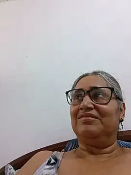 Snapshot of _candi chatting on 06/06/26, 02:11 candi online show from 06/06/26, 02:11