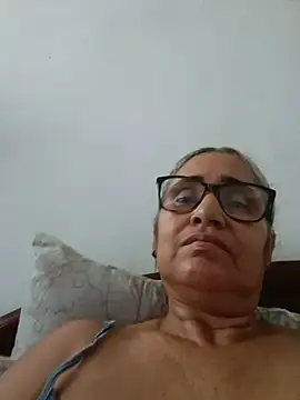 Snapshot of _candi chatting on 06/08/26, 11:54 candi online show from 06/08/26, 11:54