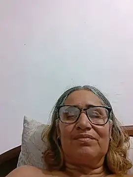 Snapshot of _candi chatting on 06/10/26, 12:55 candi online show from 06/10/26, 12:55