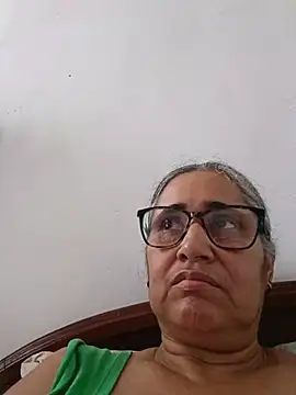 Snapshot of _candi chatting on 06/24/26, 06:29 candi online show from 06/24/26, 06:29
