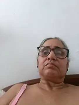 Snapshot of _candi chatting on 06/27/26, 06:35 candi online show from 06/27/26, 06:35