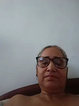 Snapshot of _candi chatting on 06/30/26, 11:44 candi online show from 06/30/26, 11:44