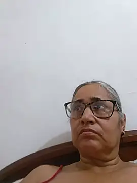 Snapshot of _candi chatting on 07/01/26, 12:40 candi online show from 07/01/26, 12:40