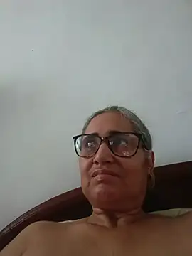 Snapshot of _candi chatting on 07/10/26, 12:19 candi online show from 07/10/26, 12:19