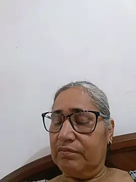 Snapshot of _candi chatting on 07/11/26, 01:14 candi online show from 07/11/26, 01:14