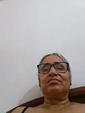 Snapshot of _candi chatting on 07/18/26, 02:43 candi online show from 07/18/26, 02:43