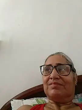 Snapshot of _candi chatting on 08/01/26, 01:21 candi online show from 08/01/26, 01:21