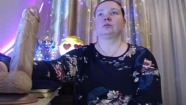 amorelara online show from 05/30/26, 08:11