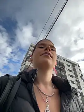 RiriRoseey online show from 10/11/25, 07:18