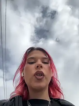 RiriRoseey online show from 10/28/25, 08:18