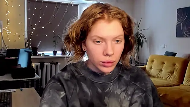 Snapshot of StellaDavis chatting on 02/26/25, 10:47 StellaDavis online show from 02/26/25, 10:47