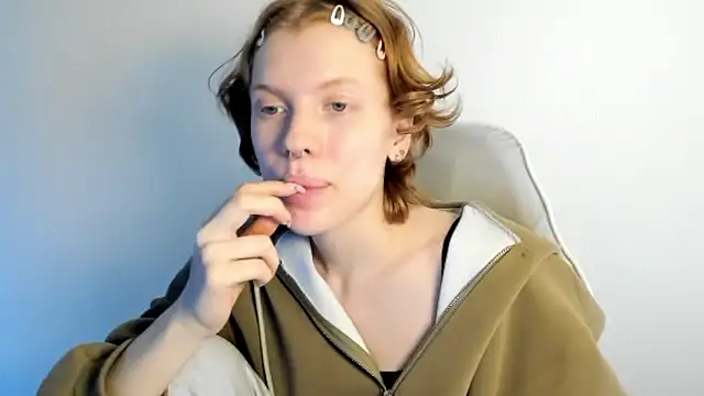Snapshot of StellaDavis chatting on 01/13/26, 10:31 StellaDavis online show from 01/13/26, 10:31