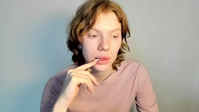 Snapshot of StellaDavis chatting on 02/25/26, 08:13 StellaDavis online show from 02/25/26, 08:13