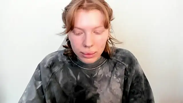 Snapshot of StellaDavis chatting on 03/11/26, 09:37 StellaDavis online show from 03/11/26, 09:37