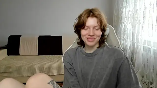 Snapshot of StellaDavis chatting on 04/05/26, 09:06 StellaDavis online show from 04/05/26, 09:06