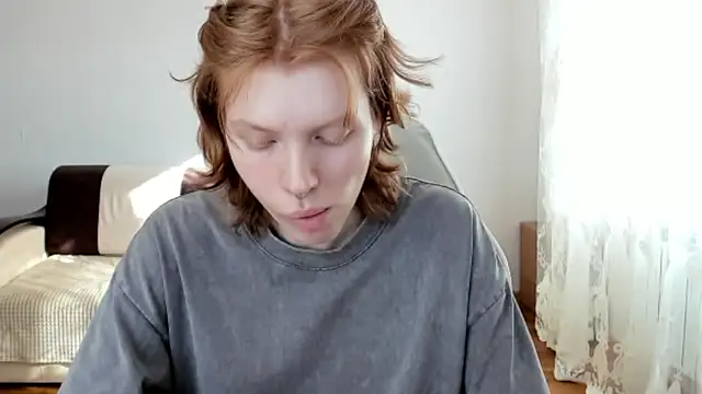 Snapshot of StellaDavis chatting on 04/17/26, 12:08 StellaDavis online show from 04/17/26, 12:08