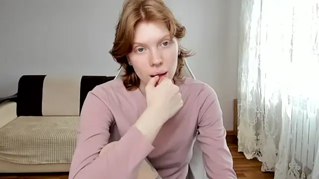 Snapshot of StellaDavis chatting on 04/21/26, 10:43 StellaDavis online show from 04/21/26, 10:43