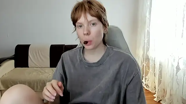 Snapshot of StellaDavis chatting on 05/21/26, 11:06 StellaDavis online show from 05/21/26, 11:06