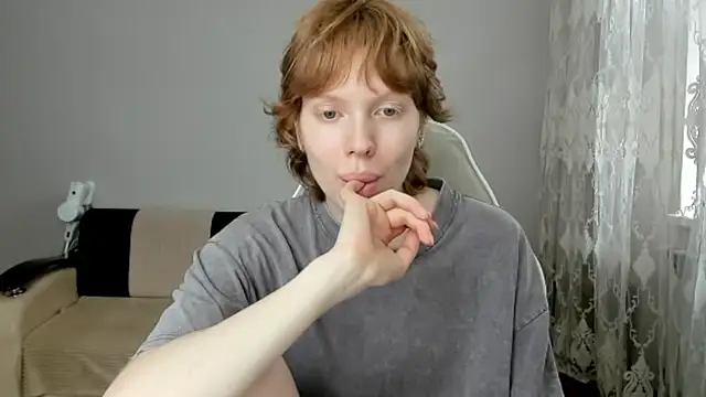 Snapshot of StellaDavis chatting on 06/22/26, 10:23 StellaDavis online show from 06/22/26, 10:23