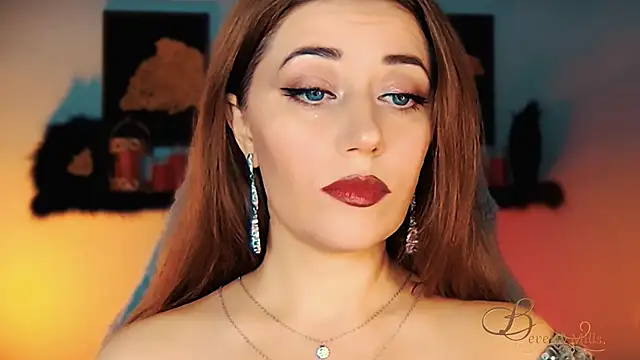 Snapshot of MissBeverlyMills chatting on 11/10/25, 02:21 MissBeverlyMills online show from 11/10/25, 02:21