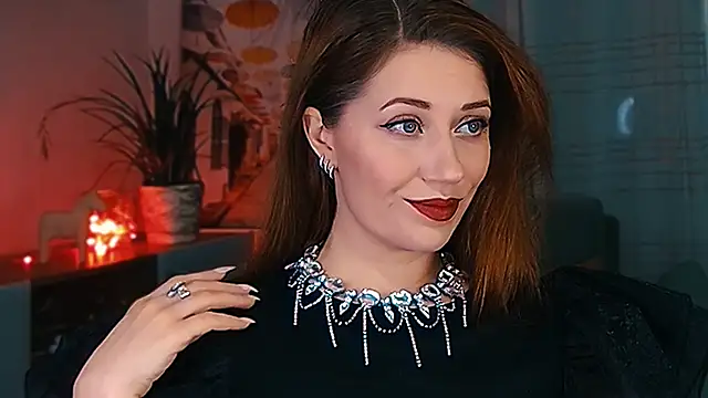 Snapshot of MissBeverlyMills chatting on 02/10/26, 05:33 MissBeverlyMills online show from 02/10/26, 05:33