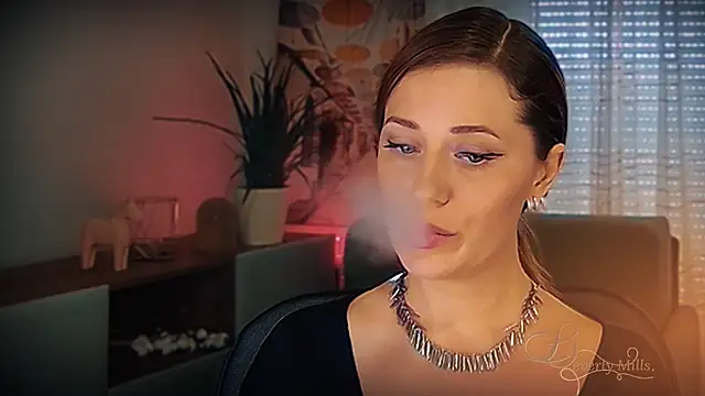 Snapshot of MissBeverlyMills chatting on 03/03/26, 12:55 MissBeverlyMills online show from 03/03/26, 12:55