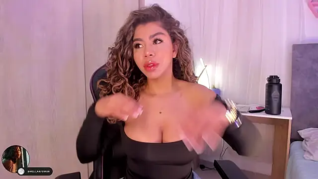 Snapshot of Melina_Ferrer1 chatting on 10/06/25, 02:14 Melina Ferrer1 online show from 10/06/25, 02:14