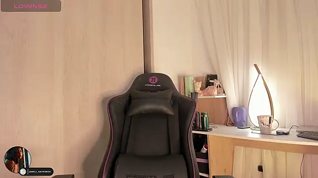 Snapshot of Melina_Ferrer1 chatting on 12/03/25, 12:25 Melina Ferrer1 online show from 12/03/25, 12:25