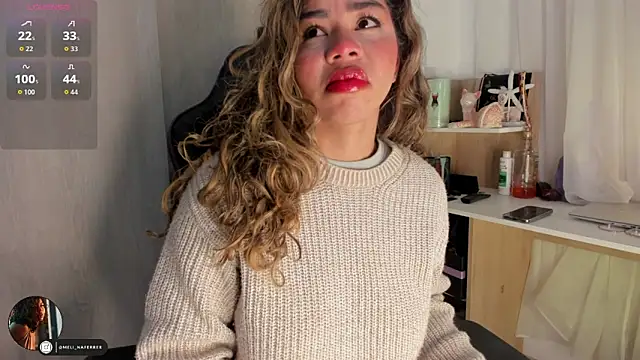 Snapshot of Melina_Ferrer1 chatting on 12/16/25, 11:48 Melina Ferrer1 online show from 12/16/25, 11:48