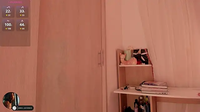 Snapshot of Melina_Ferrer1 chatting on 02/15/26, 04:47 Melina Ferrer1 online show from 02/15/26, 04:47