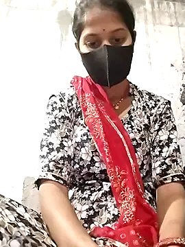 Snapshot of Anushka_Ji chatting on 10/24/25, 04:03 Anushka Ji online show from 10/24/25, 04:03