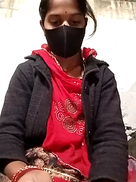 Snapshot of Anushka_Ji chatting on 11/25/25, 04:01 Anushka Ji online show from 11/25/25, 04:01