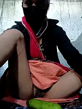 Snapshot of Anushka_Ji chatting on 12/15/25, 04:06 Anushka Ji online show from 12/15/25, 04:06