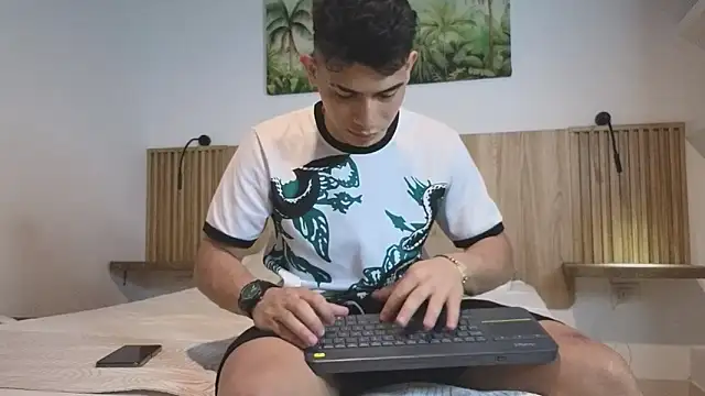 andrew rose  online show from 10/20/25, 10:32