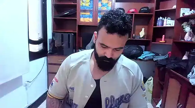 Snapshot of Drako_Argentii chatting on 12/22/24, 06:04 Drako Argentii online show from 12/22/24, 06:04