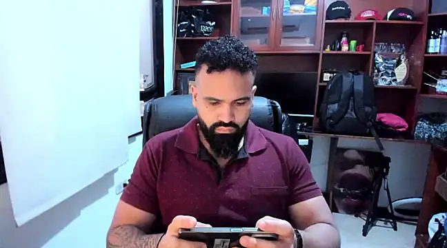 Snapshot of Drako_Argentii chatting on 02/01/25, 03:50 Drako Argentii online show from 02/01/25, 03:50