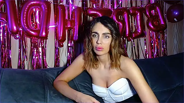 Snapshot of Find_My_Grace chatting on 02/11/26, 03:11 Find My Grace online show from 02/11/26, 03:11