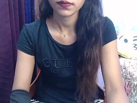 Snapshot of Angel_kiyara chatting on 10/31/25, 06:53 Angel kiyara online show from 10/31/25, 06:53