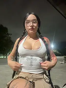 Electra doll  online show from 10/21/25, 01:39