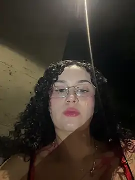 Snapshot of Electra_doll_ chatting on 12/16/25, 12:37 Electra doll online show from 12/16/25, 12:37