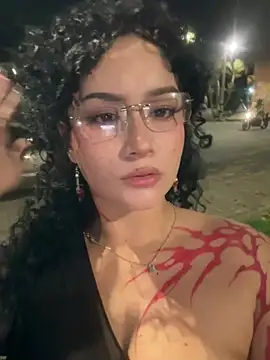 Snapshot of Electra_doll_ chatting on 02/27/26, 01:49 Electra doll online show from 02/27/26, 01:49