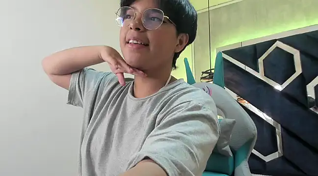 Emmapark  online show from 02/04/25, 06:38