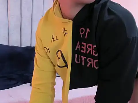 Emmapark  online show from 02/27/25, 09:47