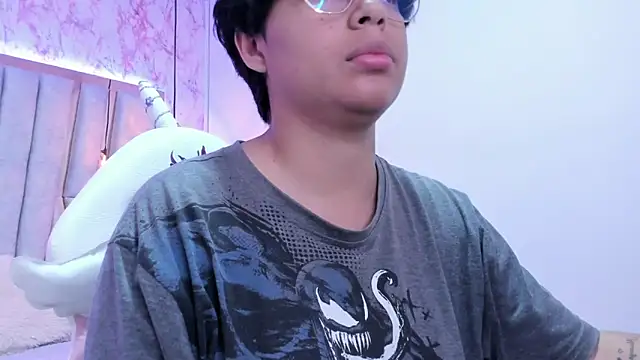 Emmapark  online show from 03/01/25, 06:32