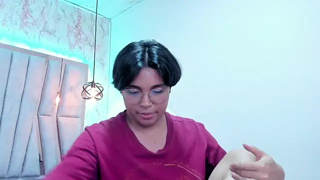 Emmapark  online show from 03/05/25, 06:56