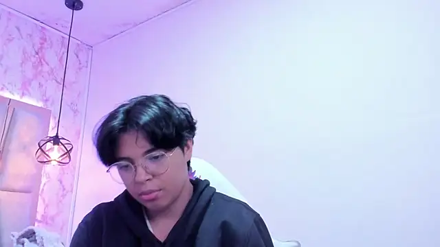 Emmapark  online show from 03/09/25, 02:21