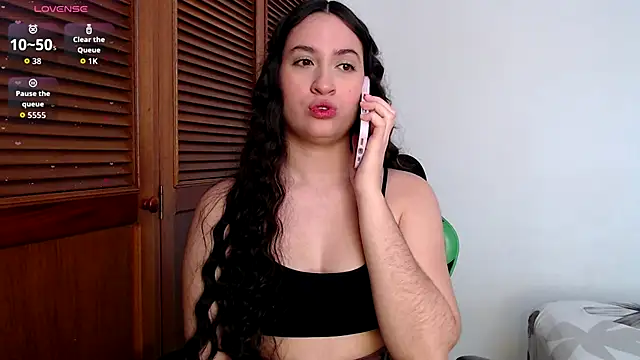 Snapshot of sofiaduque_26 chatting on 09/19/25, 02:51 sofiaduque 26 online show from 09/19/25, 02:51