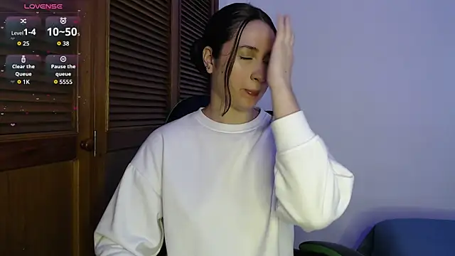 Snapshot of sofiaduque_26 chatting on 01/14/26, 08:03 sofiaduque 26 online show from 01/14/26, 08:03