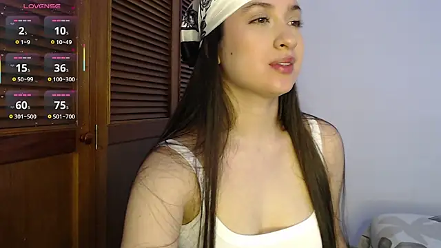 Snapshot of sofiaduque_26 chatting on 02/19/26, 04:36 sofiaduque 26 online show from 02/19/26, 04:36